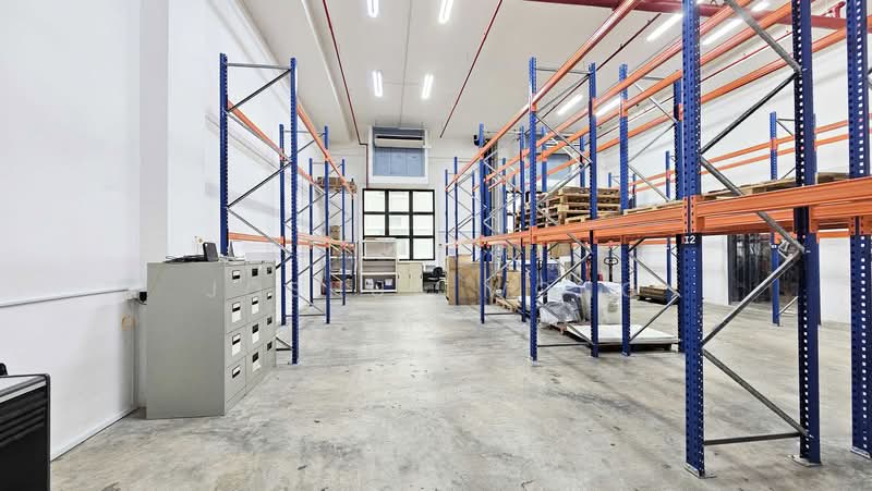 Citilink Warehouse Complex, 102E Pasir Panjang Road, 2,443 sqft, Light Industrial (B1) For Sale, by Joshua Wong, 500182336 - Interior - CommercialGuru.com.sg