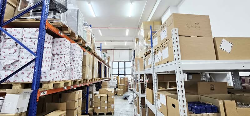 Citilink Warehouse Complex, 102E Pasir Panjang Road, 2,443 sqft, Light Industrial (B1) For Sale, by Joshua Wong, 500182336 - Interior - CommercialGuru.com.sg