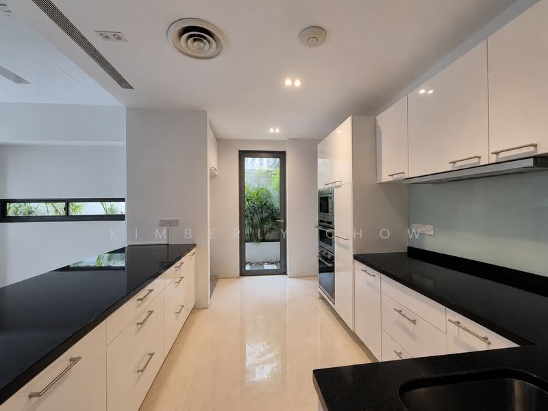 Value Buy! Moonbeam Mt Sinai Holland Semi D 1km Henry Park, , 7 Bedrooms, 4,500 sqft, Semi-Detached House For Sale, by Kimberly Chow, 500182340 - Kitchen - PropertyGuru.com.sg