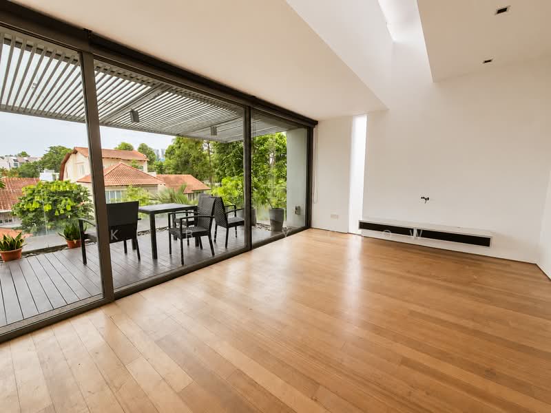 Value Buy! Moonbeam Mt Sinai Holland Semi D 1km Henry Park, , 7 Bedrooms, 4,500 sqft, Semi-Detached House For Sale, by Kimberly Chow, 500182340 - Family Area - PropertyGuru.com.sg