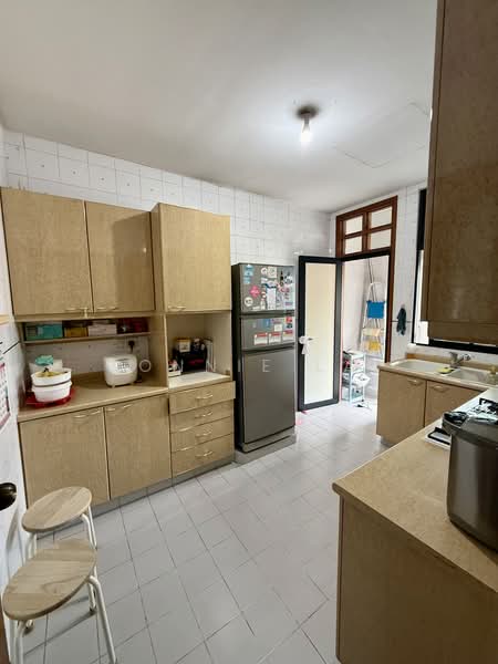 Rosalia Park, 42 Lorong Ong Lye, 2 Bedrooms, 1,098 sqft, Condominium For Sale, by Connie Lai, 500182357 - Kitchen - PropertyGuru.com.sg
