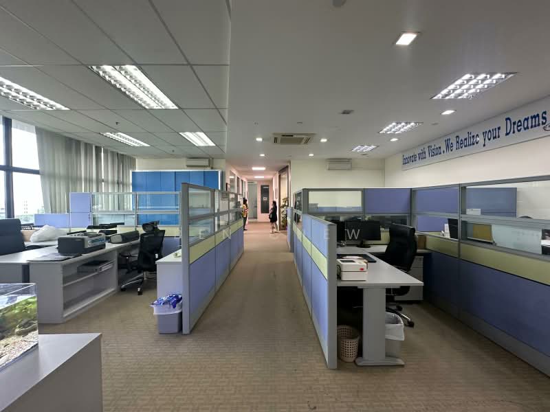 Tradehub 21, 18 Boon Lay Way, 4,004 sqft, Light Industrial (B1) For Sale, by Ben Chew, 500182376 - Interior - CommercialGuru.com.sg
