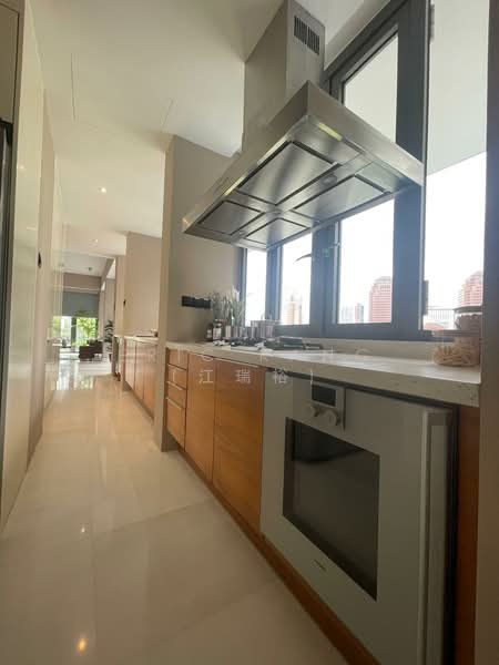 The Lumos, 9 Leonie Hill, 4 Bedrooms, 2,432 sqft, Apartment For Sale, by Eric KANG (江瑞裕), 500182394 - Kitchen - PropertyGuru.com.sg