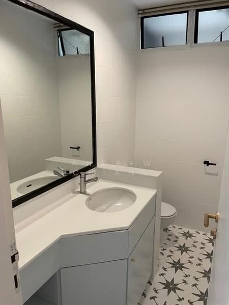 Sutton Place, 26 Farrer Road, 3 Bedrooms, 3,131 sqft, Condominium For Rent, by Andrew Chiang, 500182398 - Bathroom - PropertyGuru.com.sg