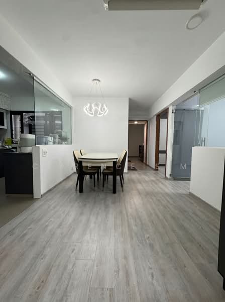 464A Bukit Batok West Avenue 8, 464A Bukit Batok West Avenue 8, 3 Bedrooms, 1,001 sqft, HDB Flat For Sale, by Clarence Sim, 500182415 - Dining Room - PropertyGuru.com.sg