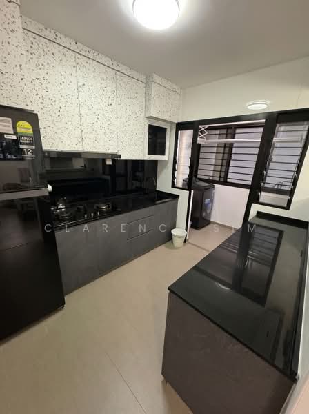 464A Bukit Batok West Avenue 8, 464A Bukit Batok West Avenue 8, 3 Bedrooms, 1,001 sqft, HDB Flat For Sale, by Clarence Sim, 500182415 - Kitchen - PropertyGuru.com.sg