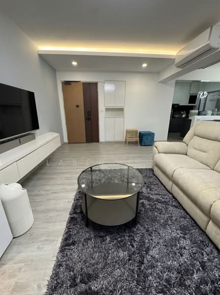464A Bukit Batok West Avenue 8, 464A Bukit Batok West Avenue 8, 3 Bedrooms, 1,001 sqft, HDB Flat For Sale, by Clarence Sim, 500182415 - Living Room - PropertyGuru.com.sg