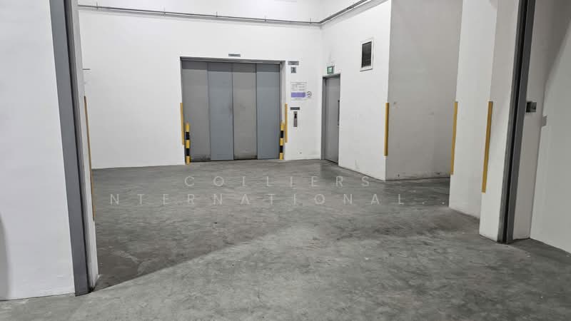 Penjuru lane, , 16,500 sqft, Warehouse For Rent, by Sandra Loke, 500182432 - Corridor - CommercialGuru.com.sg