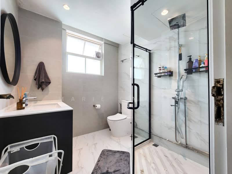 Upper East Coast Road vicinity, KEW CRES, 4 Bedrooms, 3,000 sqft, Cluster House For Sale, by Marie Gates, 500182454 - Bathroom - PropertyGuru.com.sg