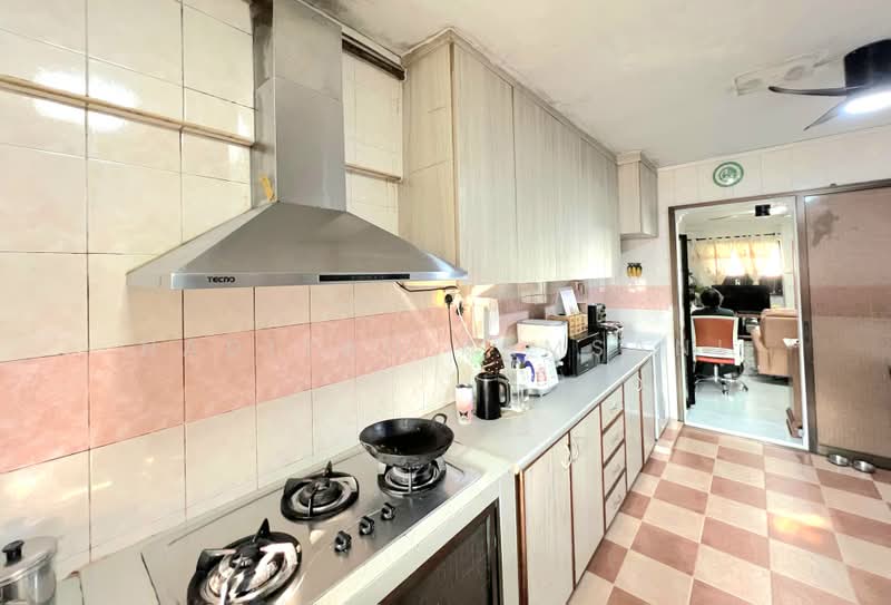 26 Teck Whye Lane, 26 Teck Whye Lane, 2 Bedrooms, 796 sqft, HDB Flat For Sale, by Nadiyah Kamsani, 500182478 - Kitchen - PropertyGuru.com.sg