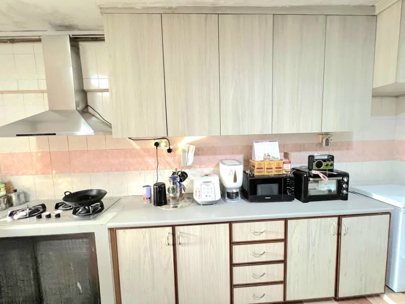 26 Teck Whye Lane, 26 Teck Whye Lane, 2 Bedrooms, 796 sqft, HDB Flat For Sale, by Nadiyah Kamsani, 500182478 - Kitchen - PropertyGuru.com.sg