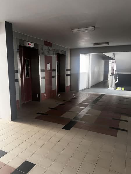 13 Cantonment Close, 13 Cantonment Close, Room Rental, 150 sqft, HDB Flat For Rent, by Iris Sim, 500182479 - Corridor - PropertyGuru.com.sg