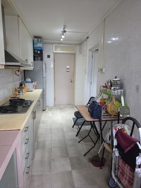 625 Jurong West Street 61, 625 Jurong West Street 61, 3 Bedrooms, 1,220 sqft, HDB Flat For Rent, by Andres Ong, 500182482 - Kitchen - PropertyGuru.com.sg