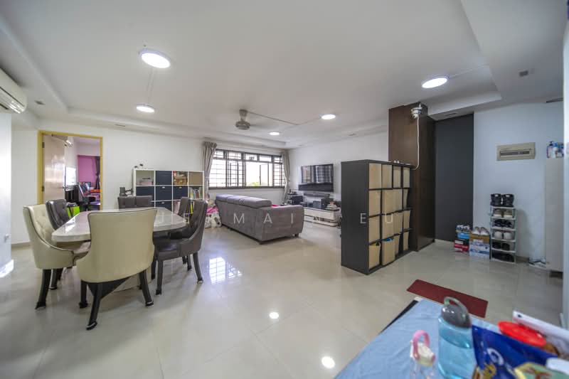 273A Jurong West Avenue 3, 273A Jurong West Avenue 3, 3 Bedrooms, 1,194 sqft, HDB Flat For Sale, by Jermain Eu, 500182484 - Living Room - PropertyGuru.com.sg
