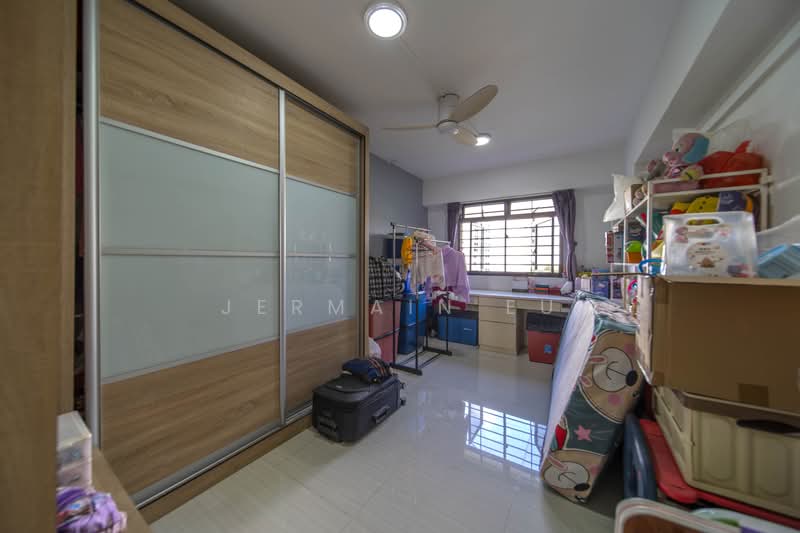 273A Jurong West Avenue 3, 273A Jurong West Avenue 3, 3 Bedrooms, 1,194 sqft, HDB Flat For Sale, by Jermain Eu, 500182484 - Bedroom - PropertyGuru.com.sg
