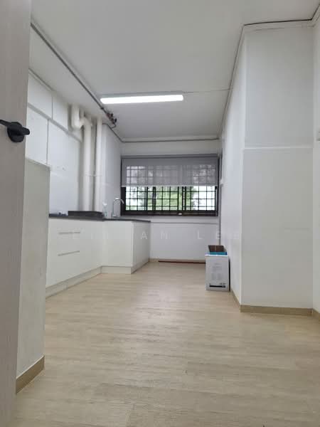 517 Jurong West Street 52, 517 Jurong West Street 52, 2 Bedrooms, 796 sqft, HDB Flat For Rent, by Lilian Lee, 500182488 - Kitchen - PropertyGuru.com.sg