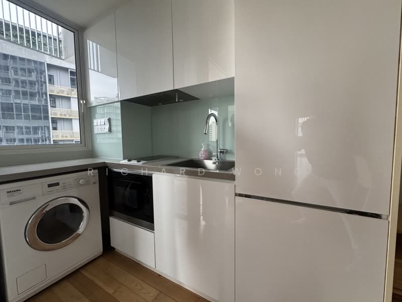 The Peak @ Cairnhill II, 61 Cairnhill Circle, 2 Bedrooms, 829 sqft, Condominium For Rent, by Richard Wong, 500182506 - Kitchen - PropertyGuru.com.sg