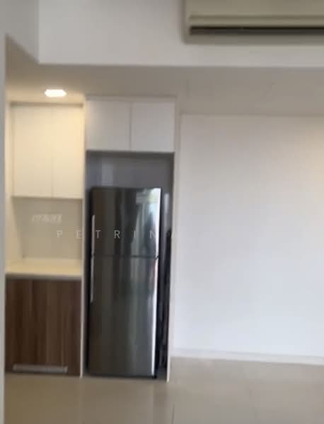 The Glades, 12 Bedok Rise, 1 Bedroom, 474 sqft, Condominium For Rent, by Petrina Ngo, 500182507 - Kitchen - PropertyGuru.com.sg