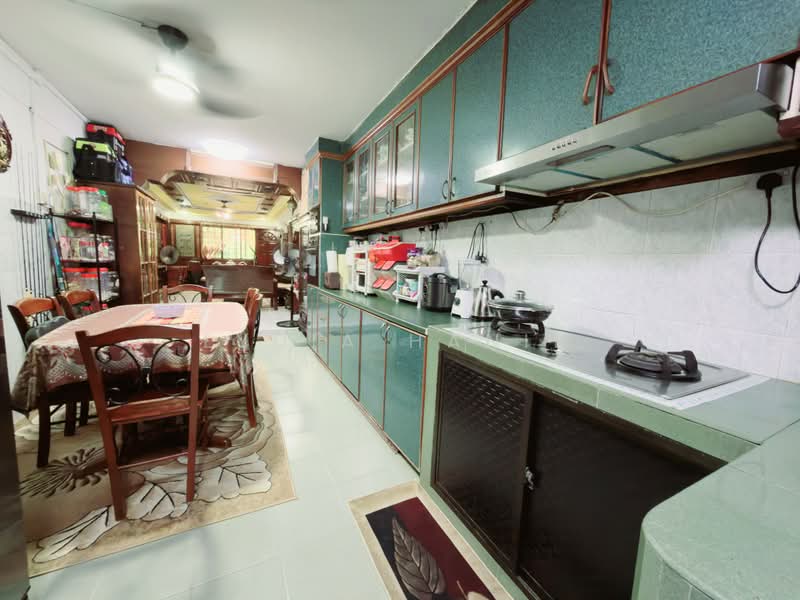 129 Ang Mo Kio Avenue 3, 129 Ang Mo Kio Avenue 3, 3 Bedrooms, 1,054 sqft, HDB Flat For Sale, by Lydia Hanim, 500182521 - Kitchen - PropertyGuru.com.sg