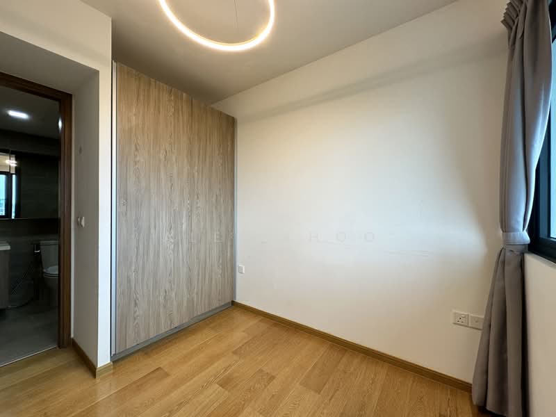 Kingsford Waterbay, 72 Upper Serangoon View, 2 Bedrooms, 689 sqft, Condominium For Sale, by Alex Khoo, 500182523 - Master bedroom - PropertyGuru.com.sg
