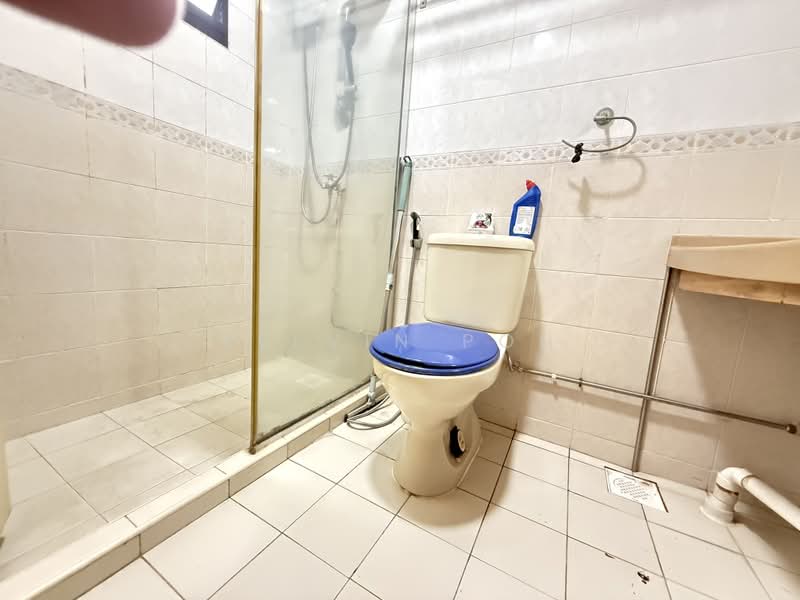 290B Compassvale Crescent, 290B Compassvale Crescent, 3 Bedrooms, 1,184 sqft, HDB Flat For Sale, by Kelvin Poh, 500182561 - Bathroom - PropertyGuru.com.sg