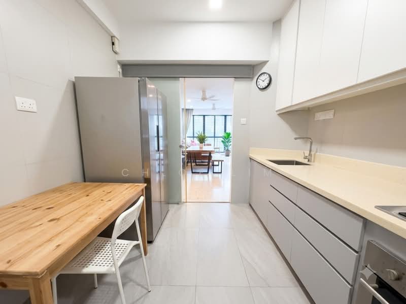 Pinevale, 6 Tampines Street 73, 3 Bedrooms, 1,292 sqft, Condominium For Sale, by Chloe Lim, 500182564 - Kitchen - PropertyGuru.com.sg