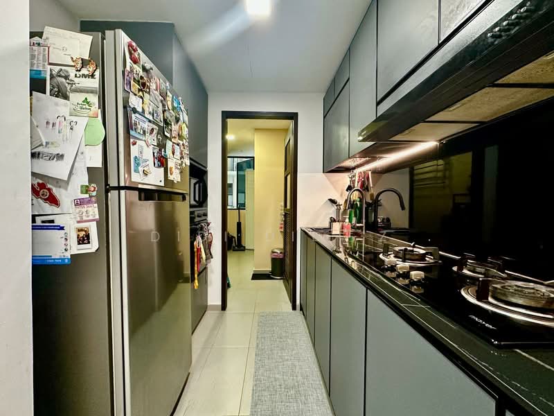 The Brownstone, 156 Canberra Drive, 3 Bedrooms, 990 sqft, Executive Condominium For Sale, by Didi Didi Z, 500182575 - Kitchen - PropertyGuru.com.sg