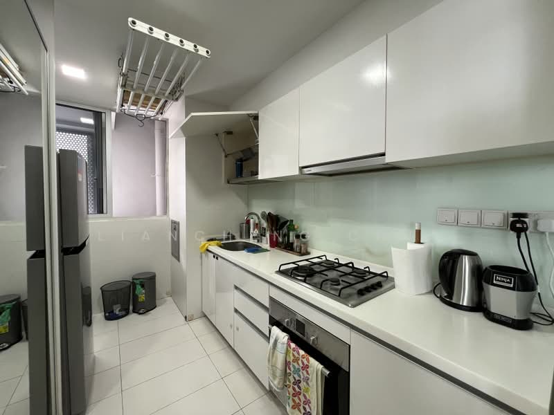 The Regency at Tiong Bahru, 36 Chay Yan Street, 2 Bedrooms, 926 sqft, Condominium For Sale, by Liancheng Chua, 500182590 - Kitchen - PropertyGuru.com.sg
