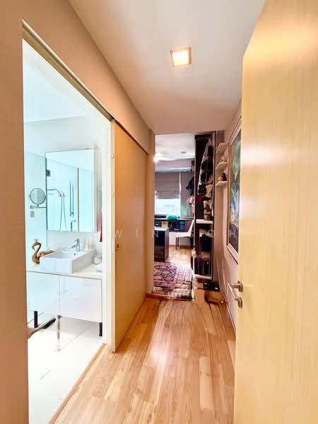 Rosewood Suites, 65 Rosewood Drive, 3 Bedrooms, 2,302 sqft, Condominium For Sale, by Edwin Soh, 500182597 - 2nd common room with attached bathroom - PropertyGuru.com.sg