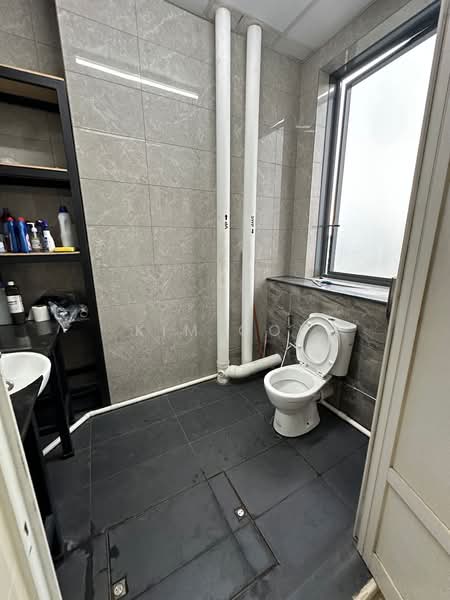 REVV, 1 Corporation Drive, 6,889 sqft, Factory / Workshop (B2) For Rent, by Kim Ooi, 500182619 - Bathroom - CommercialGuru.com.sg