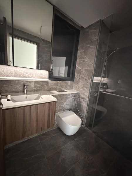 Lentor Modern, Lentor Central, 3 Bedrooms, 990 sqft, Condominium For Sale, by June Leng Yee Hoe, 500182620 - Bathroom - PropertyGuru.com.sg