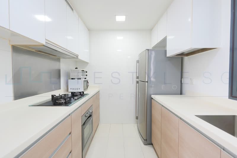 Boathouse Residences, 31 Upper Serangoon View, 3 Bedrooms, 1,120 sqft, Condominium For Rent, by Lawrence Teo (赵世廷), 500182622 - Kitchen - PropertyGuru.com.sg