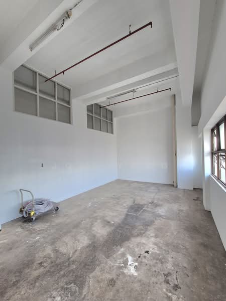 own door unit with windows and next to goods lift! (aljunied)!, walking distance to aljunied mrt station!, 439 sqft, Light Industrial (B1) For Rent, by Joel Yong, 500182623 - CommercialGuru.com.sg
