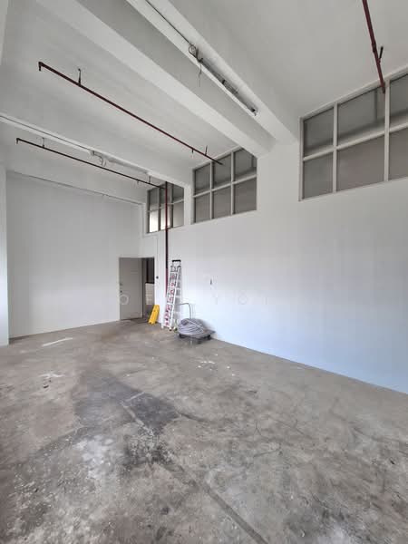 own door unit with windows and next to goods lift! (aljunied)!, walking distance to aljunied mrt station!, 439 sqft, Light Industrial (B1) For Rent, by Joel Yong, 500182623 - CommercialGuru.com.sg