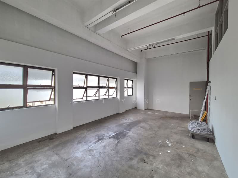 own door unit with windows and next to goods lift! (aljunied)!, walking distance to aljunied mrt station!, 439 sqft, Light Industrial (B1) For Rent, by Joel Yong, 500182623 - CommercialGuru.com.sg