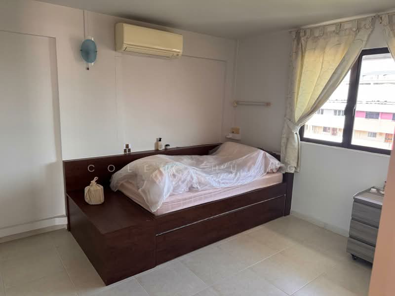 604 Ang Mo Kio Avenue 5, 604 Ang Mo Kio Avenue 5, 2 Bedrooms, 721 sqft, HDB Flat For Rent, by Coleen Huang, 500182625 - Bedroom - PropertyGuru.com.sg