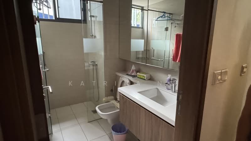 Palm Isles, 40 Flora Drive, Room Rental, 150 sqft, Condominium For Rent, by Katrina Ng, 500182650 - Bathroom - PropertyGuru.com.sg