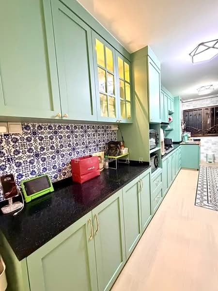 875 Yishun Street 81, 875 Yishun Street 81, 3 Bedrooms, 904 sqft, HDB Flat For Sale, by Akhbar Ariff, 500182658 - Kitchen - PropertyGuru.com.sg