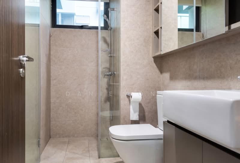 Grandeur Park Residences, 5 Bedok South Avenue 3, 4 Bedrooms, 1,259 sqft, Condominium For Sale, by Daniel Ong, 500182662 - Bathroom - PropertyGuru.com.sg