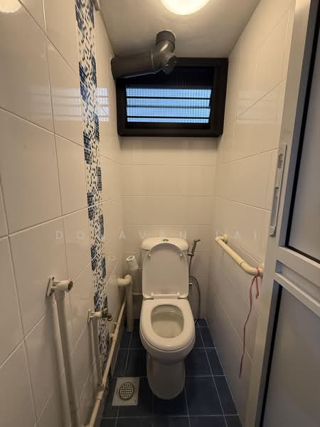 19 Marsiling Lane, 19 Marsiling Lane, 3 Bedrooms, 650 sqft, HDB Flat For Rent, by Donavan Lai, 500182665 - Bathroom - PropertyGuru.com.sg