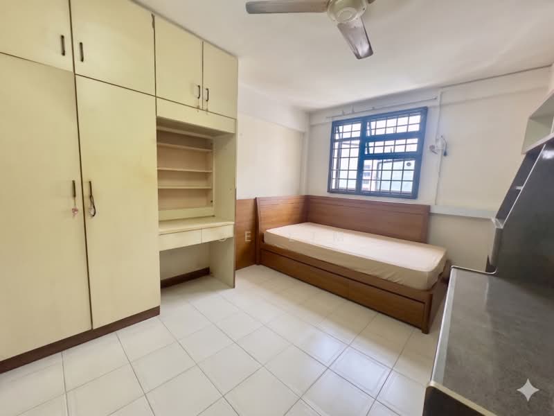 62 Circuit Road, 62 Circuit Road, 4 Bedrooms, 1,087 sqft, HDB Flat For Sale, by Joe Lim, 500182669 - Bedroom - AI decluttered - PropertyGuru.com.sg