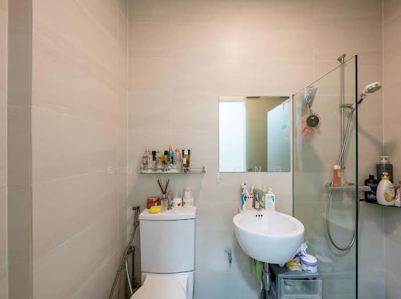 Maple Woods, 987 Bukit Timah Road, 3 Bedrooms, 1,464 sqft, Condominium For Rent, by Susan Tong, 500182671 - Bathroom - PropertyGuru.com.sg