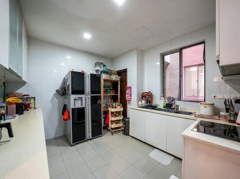 Maple Woods, 987 Bukit Timah Road, 3 Bedrooms, 1,464 sqft, Condominium For Rent, by Susan Tong, 500182671 - Kitchen - PropertyGuru.com.sg