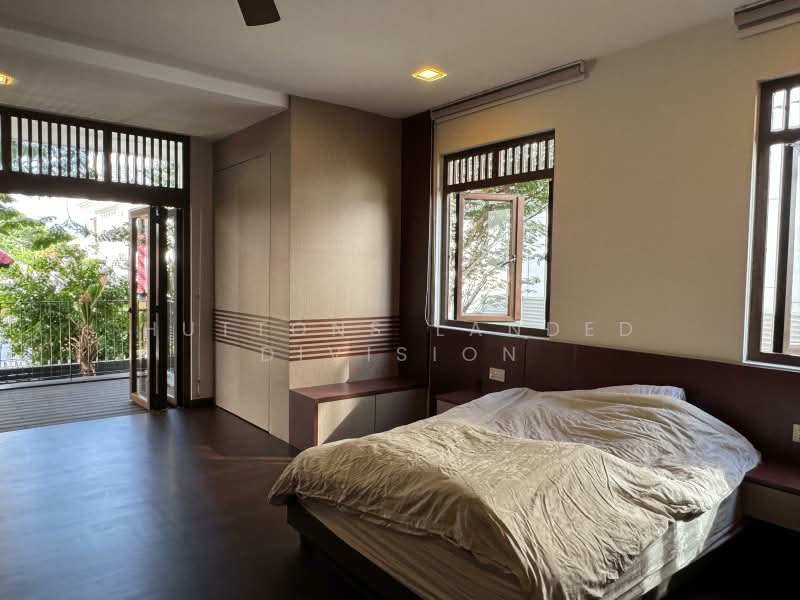Sea Breeze, , 5 Bedrooms, 6,172 sqft, Semi-Detached House For Sale, by IRENE ZITA WONG, 500182675 - Bedroom 1 - PropertyGuru.com.sg
