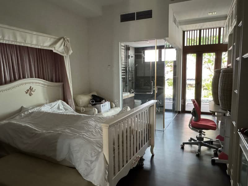 Sea Breeze, , 5 Bedrooms, 6,172 sqft, Semi-Detached House For Sale, by IRENE ZITA WONG, 500182675 - Bedroom 2 - PropertyGuru.com.sg