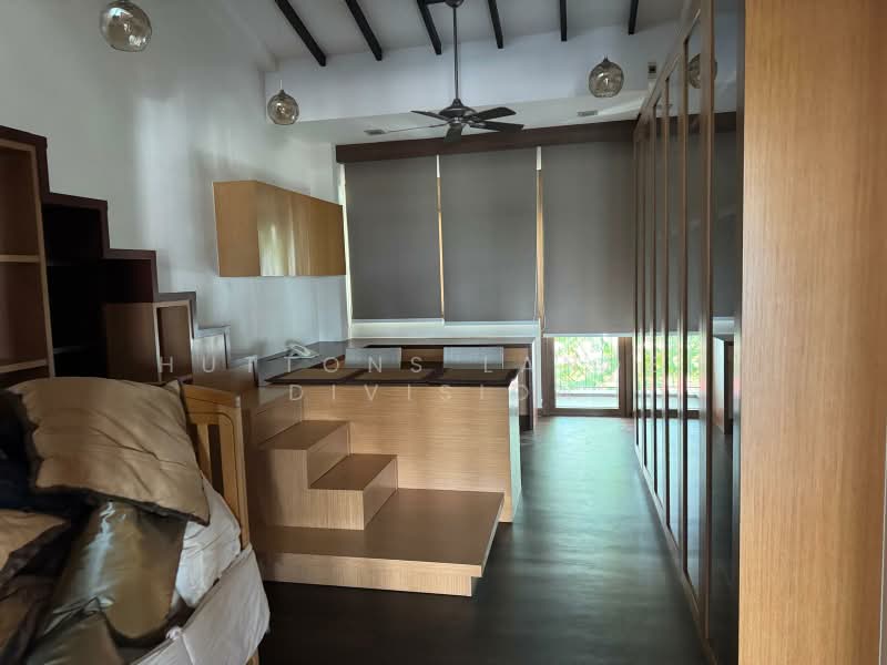 Sea Breeze, , 5 Bedrooms, 6,172 sqft, Semi-Detached House For Sale, by IRENE ZITA WONG, 500182675 - Study Room within Master Bedroom - PropertyGuru.com.sg