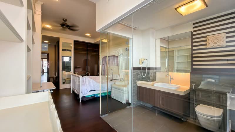 Sea Breeze Terrace, Sea Breeze Avenue, 5 Bedrooms, 6,172 sqft, Semi-Detached House For Sale, by IRENE ZITA WONG, 500182675 - Bedroom 1 - PropertyGuru.com.sg