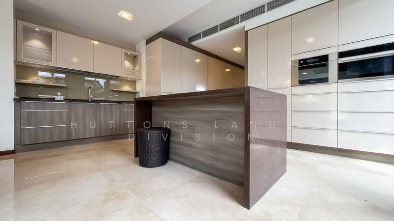 Sea Breeze Terrace, Sea Breeze Avenue, 5 Bedrooms, 6,172 sqft, Semi-Detached House For Sale, by IRENE ZITA WONG, 500182675 - Kitchen - PropertyGuru.com.sg
