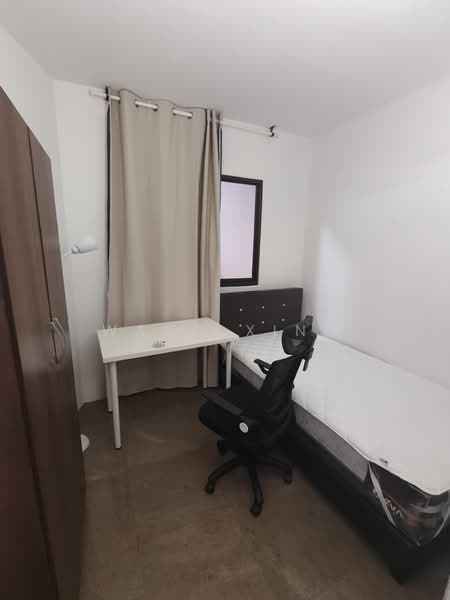 Regent Park, , 4 Bedrooms, 914 sqft, Condominium For Rent, by Wang Xing, 500182678 - Bedroom - PropertyGuru.com.sg