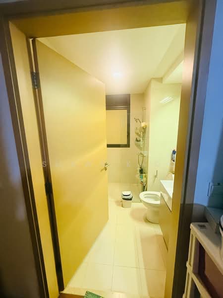 Twin Waterfalls, 102 Punggol Walk, 3 Bedrooms, 915 sqft, Executive Condominium For Rent, by Shawn Khoo, 500182679 - Bathroom - PropertyGuru.com.sg